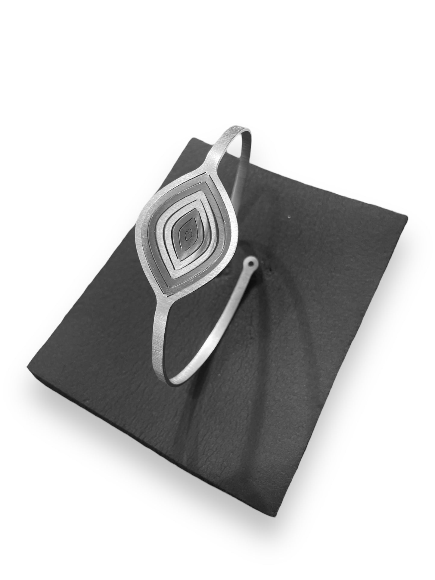 Illusion Leaf handcuff bracelet