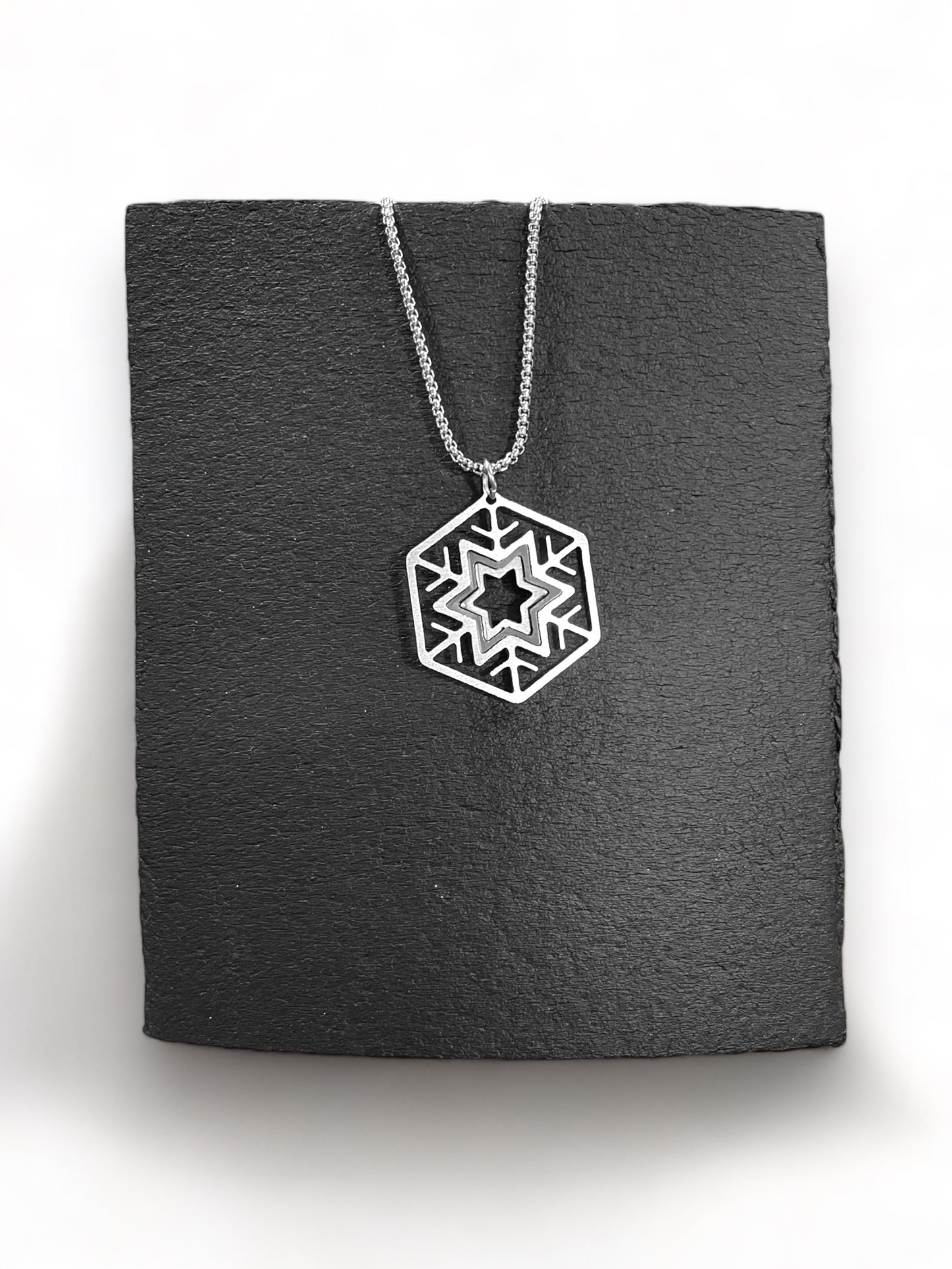 Illusion Snowflake mini pendant