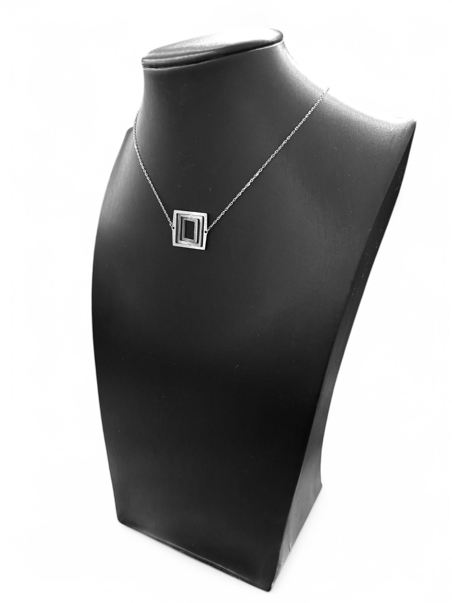 Illusion Square mini chain necklace