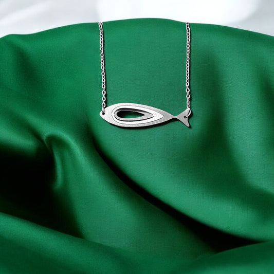 Illusion Fish mini chain necklace