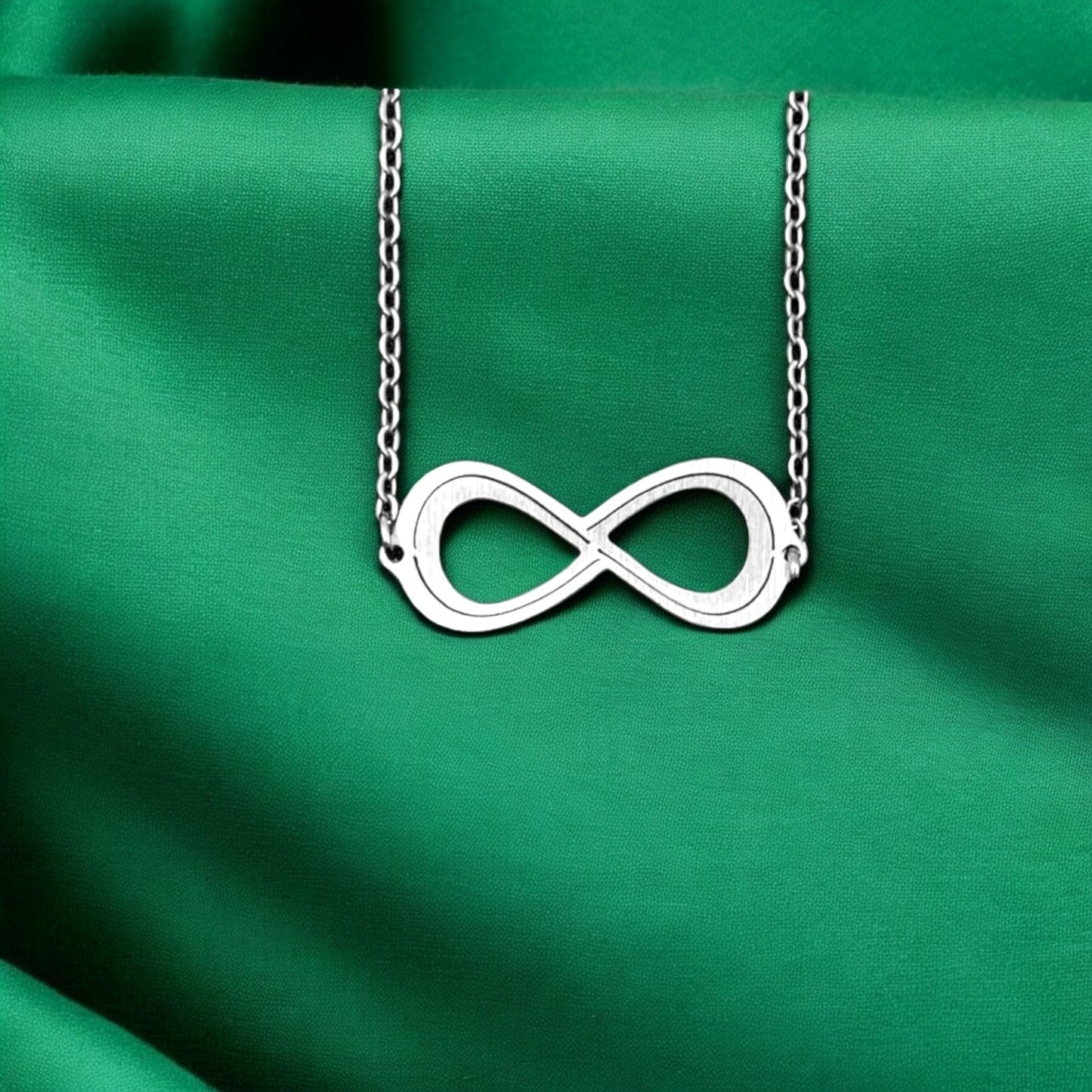 Illusion Infinite chain necklace