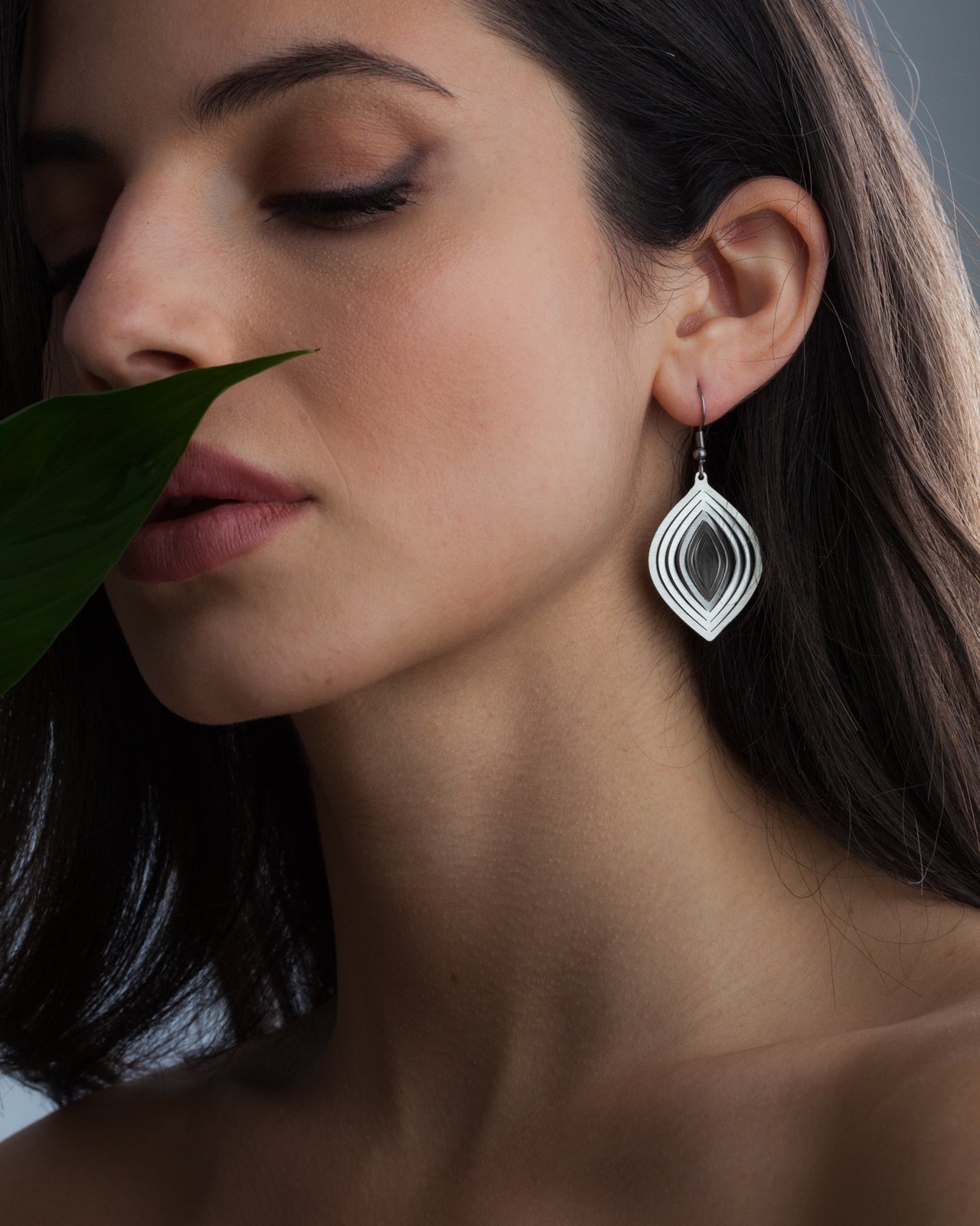 Illusion Leaf mini earrings