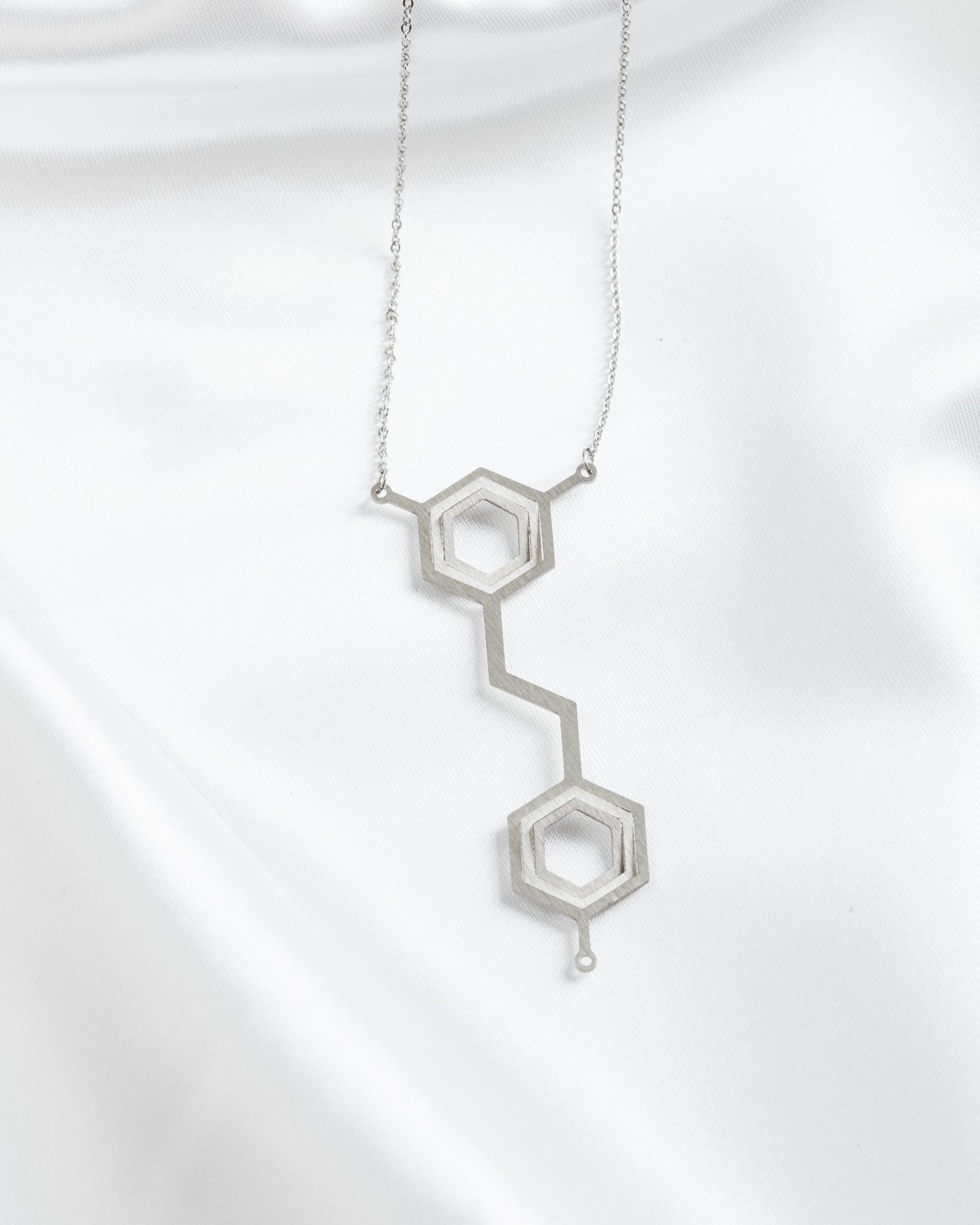 Illusion Wine Molecule Chain Necklace