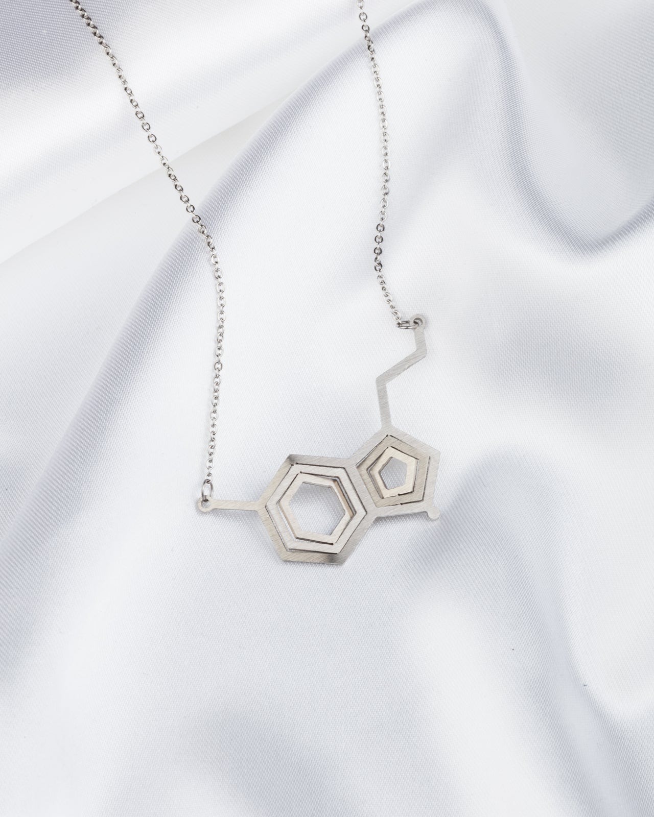 Illusion Seretonin Molecule Chain Necklace
