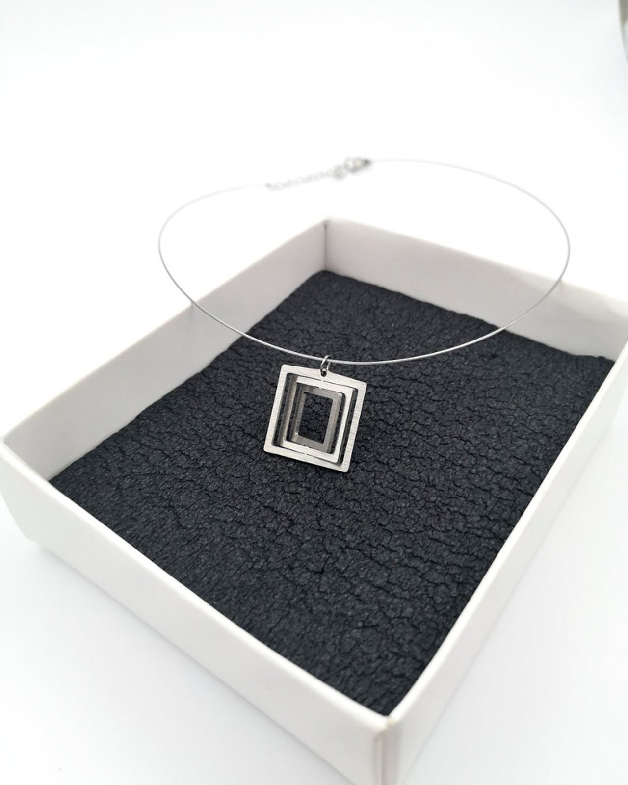 Illusion Square steel wire necklace