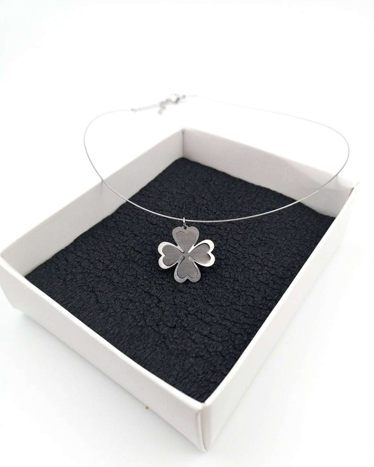 Steel wire necklace llusion Four Leafs Clover