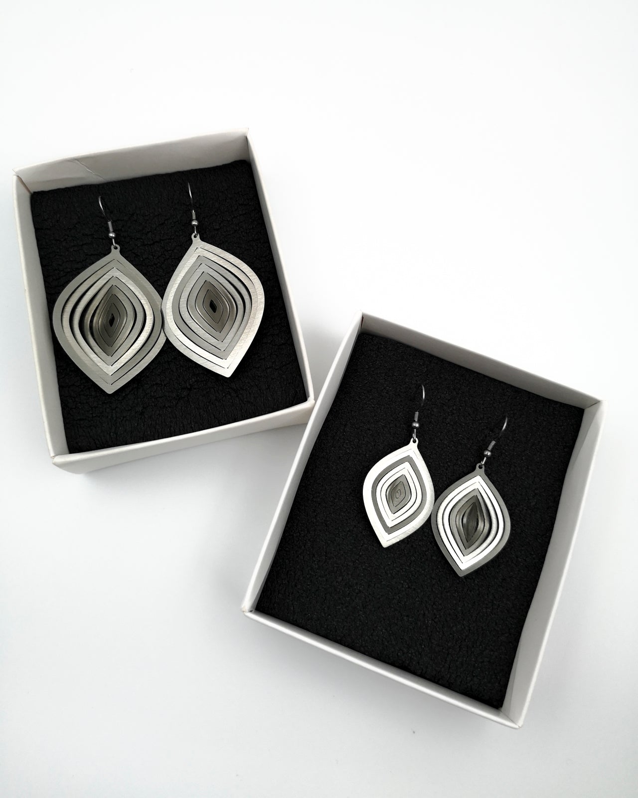 Illusion Leaf mini earrings