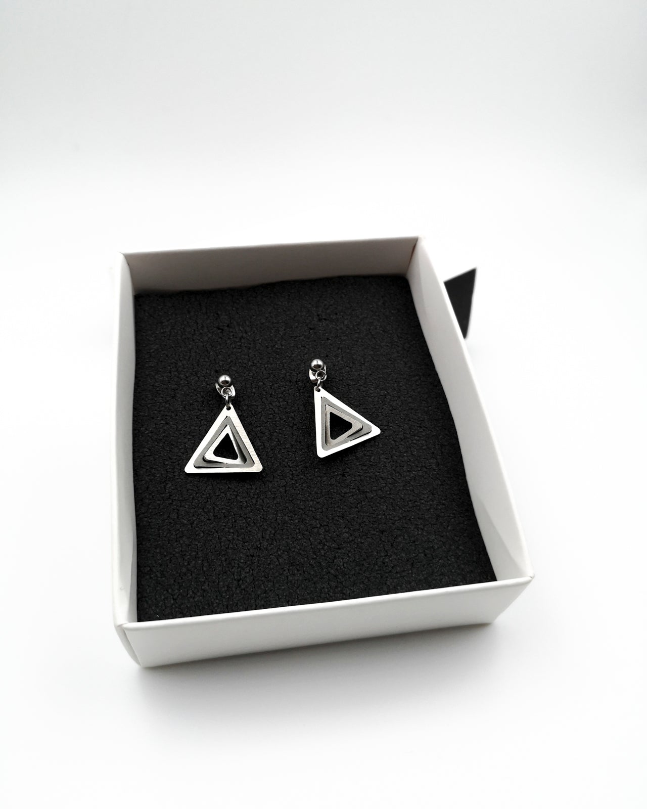 Illusion Triangles mini earrings