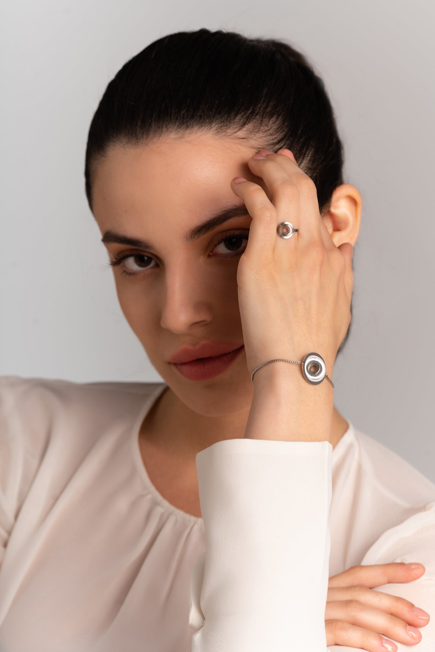 Illusion Circle Chain Bracelet
