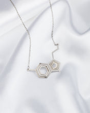 Κολιέ με αλυσίδα Illusion Serotonin Molecule